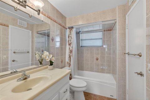 Copropriété à vendre à Lauderdale Lakes, Floride: 1 chambre, 71.35 m2 № 2025041 - photo 16