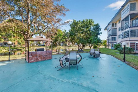 Copropriété à vendre à Lauderdale Lakes, Floride: 1 chambre, 71.35 m2 № 2025041 - photo 23