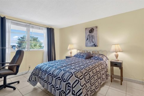 Copropriété à vendre à Lauderdale Lakes, Floride: 1 chambre, 71.35 m2 № 2025041 - photo 13