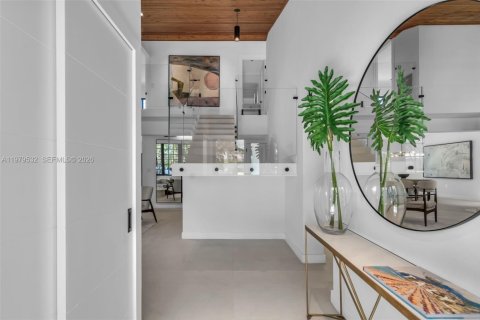 Купить виллу или дом в Корал-Гейблс, Флорида 4 спальни, 210.42м2, № 2049706 - фото 3