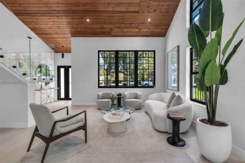 Купить виллу или дом в Корал-Гейблс, Флорида 4 спальни, 210.42м2, № 2049706 - фото 9