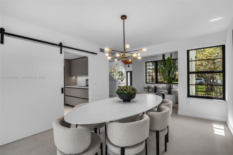 Купить виллу или дом в Корал-Гейблс, Флорида 4 спальни, 210.42м2, № 2049706 - фото 8