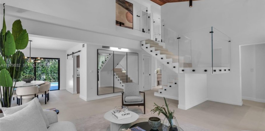 Дом в Корал-Гейблс, Флорида 4 спальни, 210.42м2 № 2049706