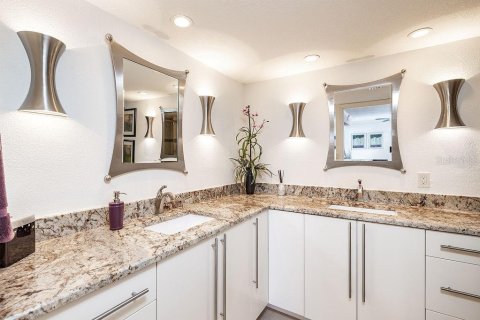 Condominio en alquiler en Saint Pete Beach, Florida, 2 dormitorios, 132.85 m2 № 1885346 - foto 15
