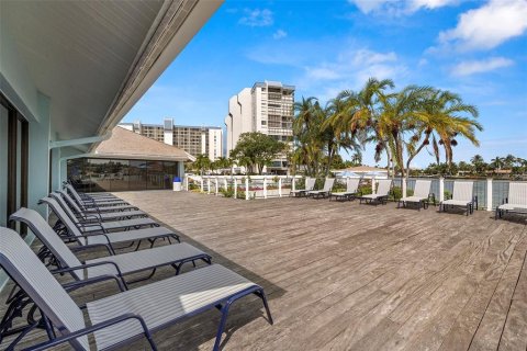 Condominio en alquiler en Saint Pete Beach, Florida, 2 dormitorios, 132.85 m2 № 1885346 - foto 27