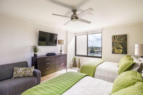 Condominio en alquiler en Saint Pete Beach, Florida, 2 dormitorios, 132.85 m2 № 1885346 - foto 17