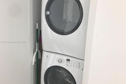 Appartement à louer à Miami, Floride: 1 chambre, 73.39 m2 № 1957370 - photo 19