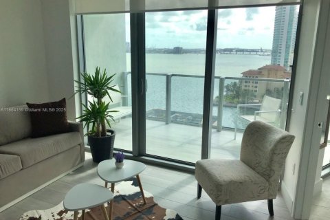 Appartement à louer à Miami, Floride: 1 chambre, 73.39 m2 № 1957370 - photo 2