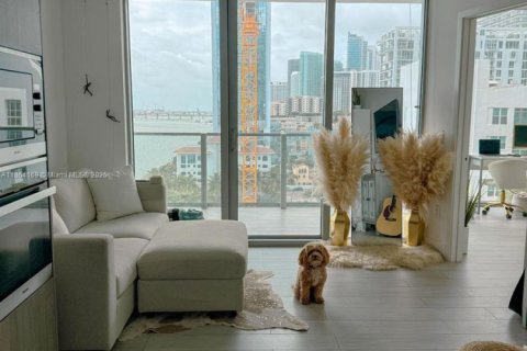 Appartement à louer à Miami, Floride: 1 chambre, 73.39 m2 № 1957370 - photo 1