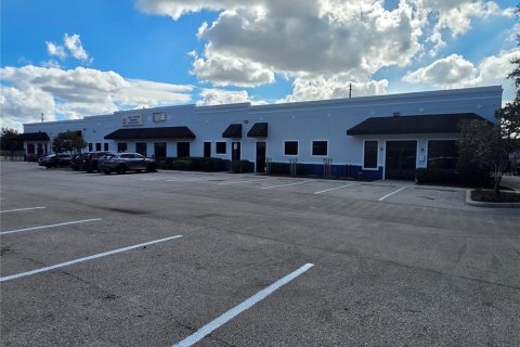 Propiedad comercial en Orlando, Florida 1114.83 m2 № 2098732