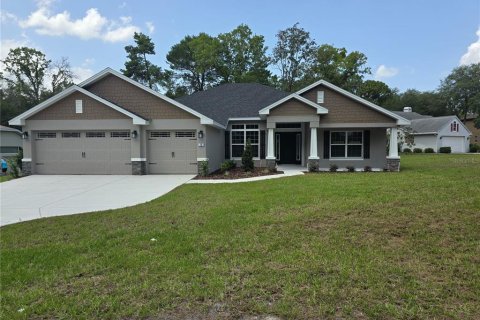 House in Homosassa, Florida 4 bedrooms, 233 sq.m. № 2123224 - photo 2