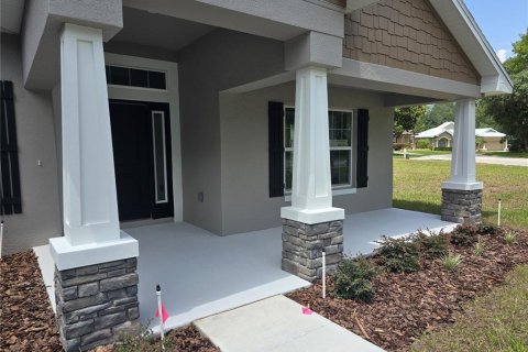 House in Homosassa, Florida 4 bedrooms, 233 sq.m. № 2123224