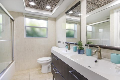 Купить виллу или дом в Майами, Флорида 4 спальни, 200.11м2, № 2158541 - фото 8
