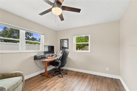 House in Clearwater, Florida 4 bedrooms, 202.34 sq.m. № 2395868 - photo 23