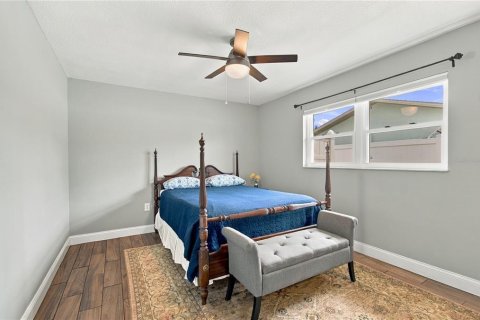 House in Clearwater, Florida 4 bedrooms, 202.34 sq.m. № 2395868 - photo 19