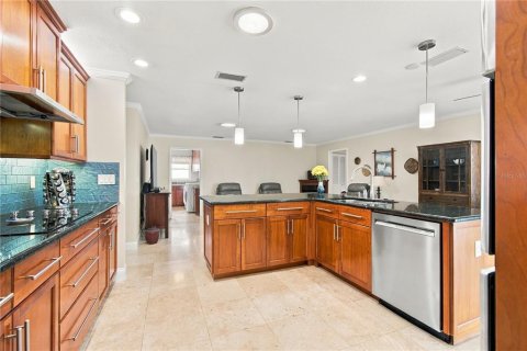 House in Clearwater, Florida 4 bedrooms, 202.34 sq.m. № 2395868 - photo 6