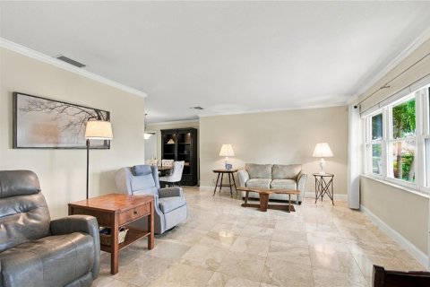 House in Clearwater, Florida 4 bedrooms, 202.34 sq.m. № 2395868 - photo 3
