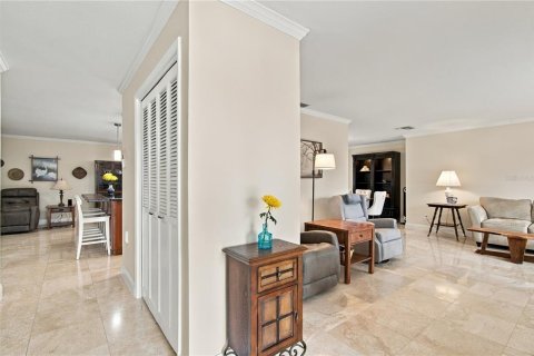 House in Clearwater, Florida 4 bedrooms, 202.34 sq.m. № 2395868 - photo 2