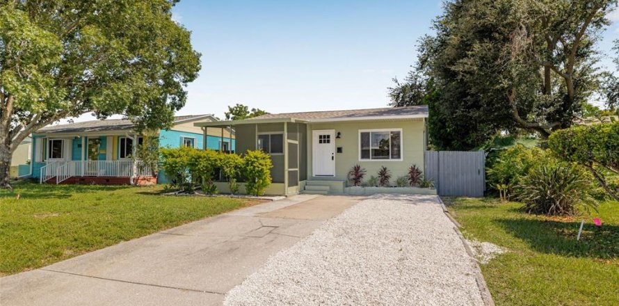 Casa en Saint Petersburg, Florida 2 dormitorios, 65.31 m2 № 1872812