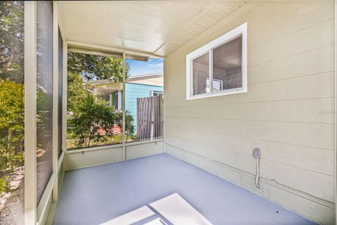 House in Saint Petersburg, Florida 2 bedrooms, 65.31 sq.m. № 1872812 - photo 6