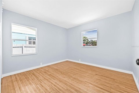 House in Saint Petersburg, Florida 2 bedrooms, 65.31 sq.m. № 1872812 - photo 18
