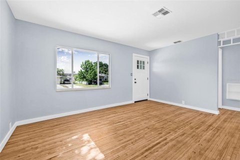 House in Saint Petersburg, Florida 2 bedrooms, 65.31 sq.m. № 1872812 - photo 9