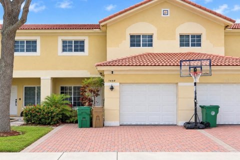 Townhouse in Hollywood, Florida 3 bedrooms, 137.03 sq.m. № 2373144