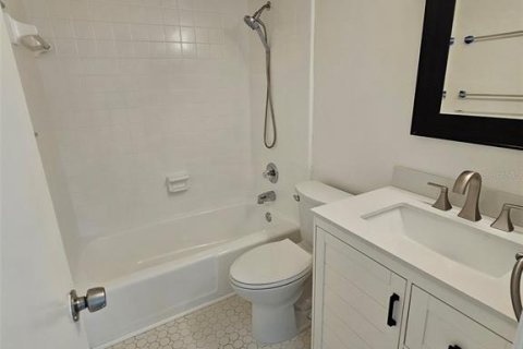 Appartement à louer à Redington Shores, Floride: 2 chambres, 160.54 m2 № 1850028 - photo 10