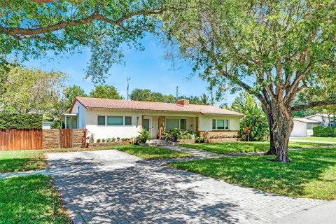House in Miami Shores, Florida 3 bedrooms, 173.63 sq.m. № 2087264