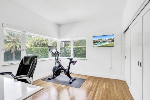 House in Miami Shores, Florida 3 bedrooms, 173.63 sq.m. № 2087264 - photo 25