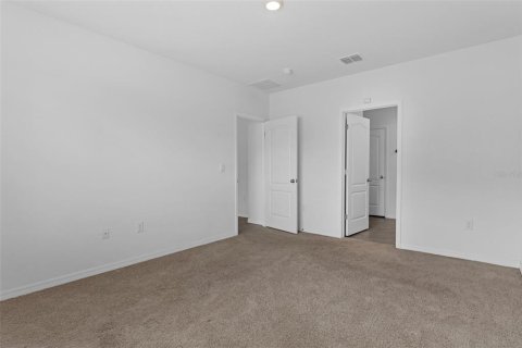 House in Sanford, Florida 4 bedrooms, 168.62 sq.m. № 1824046 - photo 4