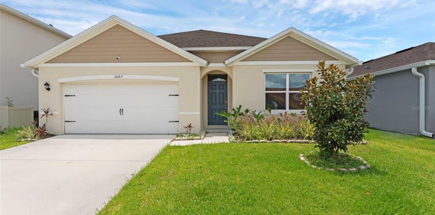 House in Sanford, Florida 4 bedrooms, 168.62 sq.m. № 1824046