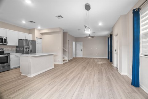 Touwnhouse à vendre à Davie, Floride: 3 chambres, 173.08 m2 № 2046522 - photo 10