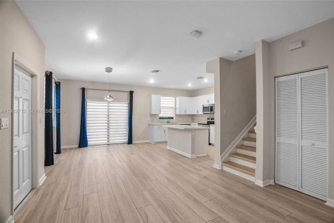 Touwnhouse à vendre à Davie, Floride: 3 chambres, 173.08 m2 № 2046522 - photo 8