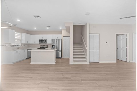 Touwnhouse à vendre à Davie, Floride: 3 chambres, 173.08 m2 № 2046522 - photo 7