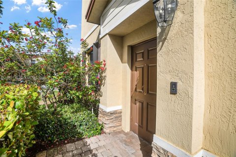 Touwnhouse à vendre à Davie, Floride: 3 chambres, 173.08 m2 № 2046522 - photo 6