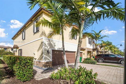 Touwnhouse à vendre à Davie, Floride: 3 chambres, 173.08 m2 № 2046522 - photo 4