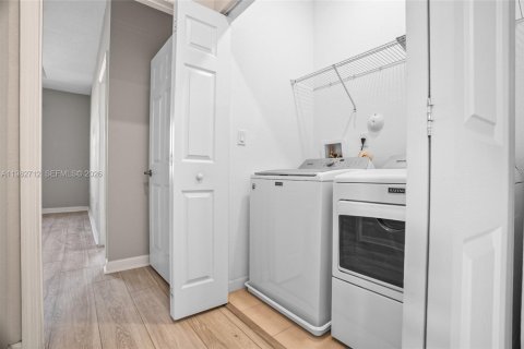 Touwnhouse à vendre à Davie, Floride: 3 chambres, 173.08 m2 № 2046522 - photo 23