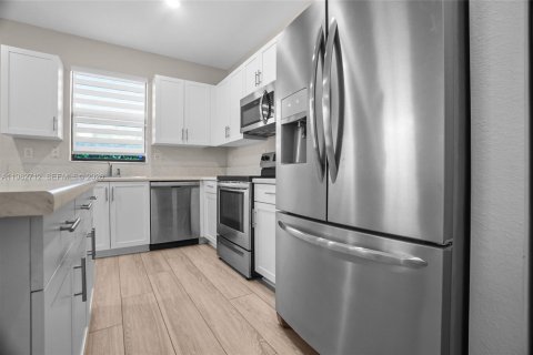 Touwnhouse à vendre à Davie, Floride: 3 chambres, 173.08 m2 № 2046522 - photo 14