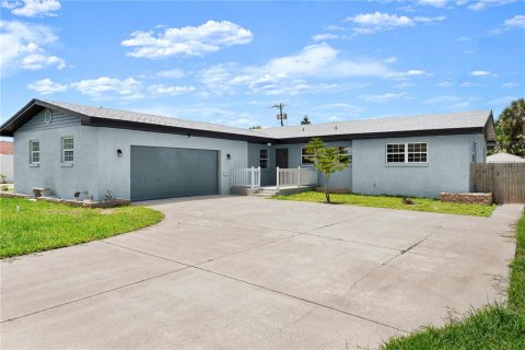 Casa en venta en Daytona Beach, Florida, 4 dormitorios, 226.22 m2 № 1780747 - foto 1