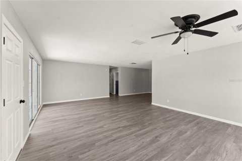 Casa en venta en Daytona Beach, Florida, 4 dormitorios, 226.22 m2 № 1780747 - foto 30
