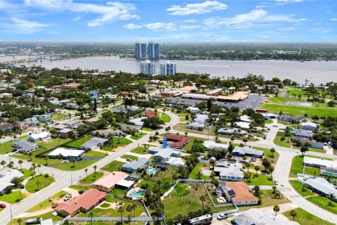 Casa en venta en Daytona Beach, Florida, 4 dormitorios, 226.22 m2 № 1780747 - foto 20