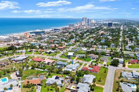 Casa en venta en Daytona Beach, Florida, 4 dormitorios, 226.22 m2 № 1780747 - foto 23