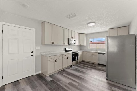 Casa en venta en Daytona Beach, Florida, 4 dormitorios, 226.22 m2 № 1780747 - foto 25