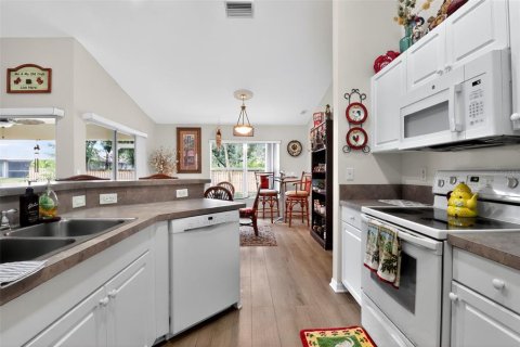 Villa ou maison à vendre à North Port, Floride: 3 chambres, 139.82 m2 № 1904257 - photo 18