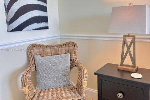 Condo in Sunny Isles Beach, Florida, 2 bedrooms № 1817661 - photo 24