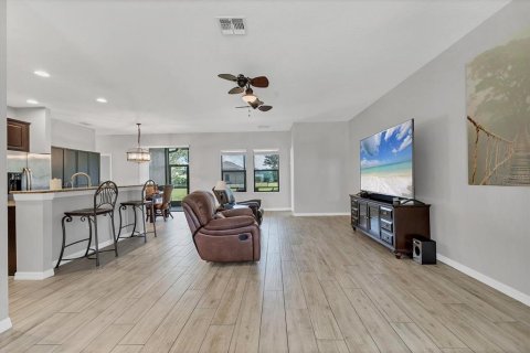 Casa en venta en Palmetto, Florida, 4 dormitorios, 224.08 m2 № 1662372 - foto 13