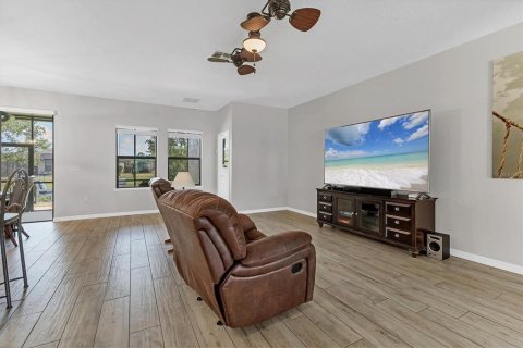 Casa en venta en Palmetto, Florida, 4 dormitorios, 224.08 m2 № 1662372 - foto 14
