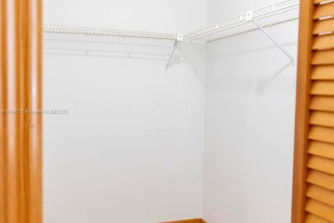 Villa ou maison à louer à Miami, Floride: 4 chambres, 168.06 m2 № 1946083 - photo 23