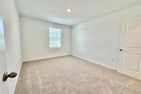 Villa ou maison à vendre à Zephyrhills, Floride: 5 chambres, 252.88 m2 № 2211042 - photo 27